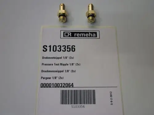 Zwei Druckmessnippel von Remeha auf einem Etikett, das auch die Artikelnummer und andere Informationen zu den Nippeln enthält.